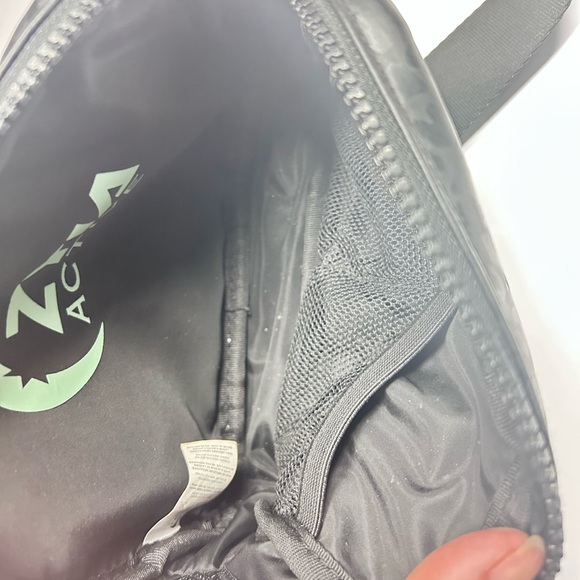 Zyia Leopard Crossbody - Picture 3 of 3